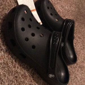 size 4 womens crocs